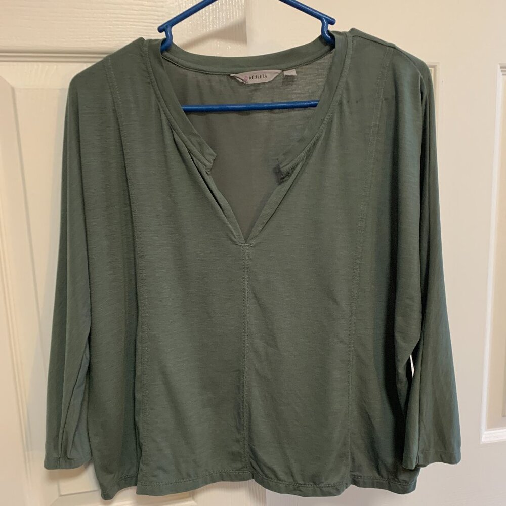 Athleta Cropped 3/4 Sleeve top